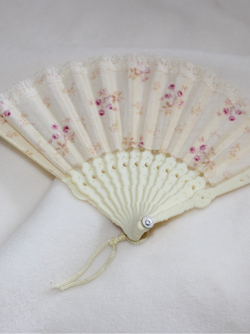 American girl doll Marie Grace’s fan